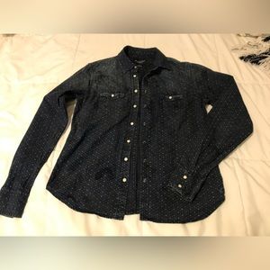 American eagle small ladies denim button up shirt D